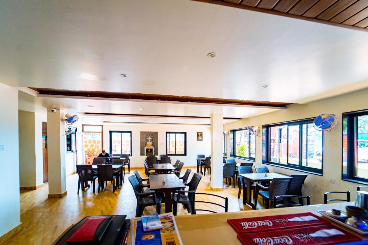 Darsy Residency Hotel Агонда Екстериор снимка