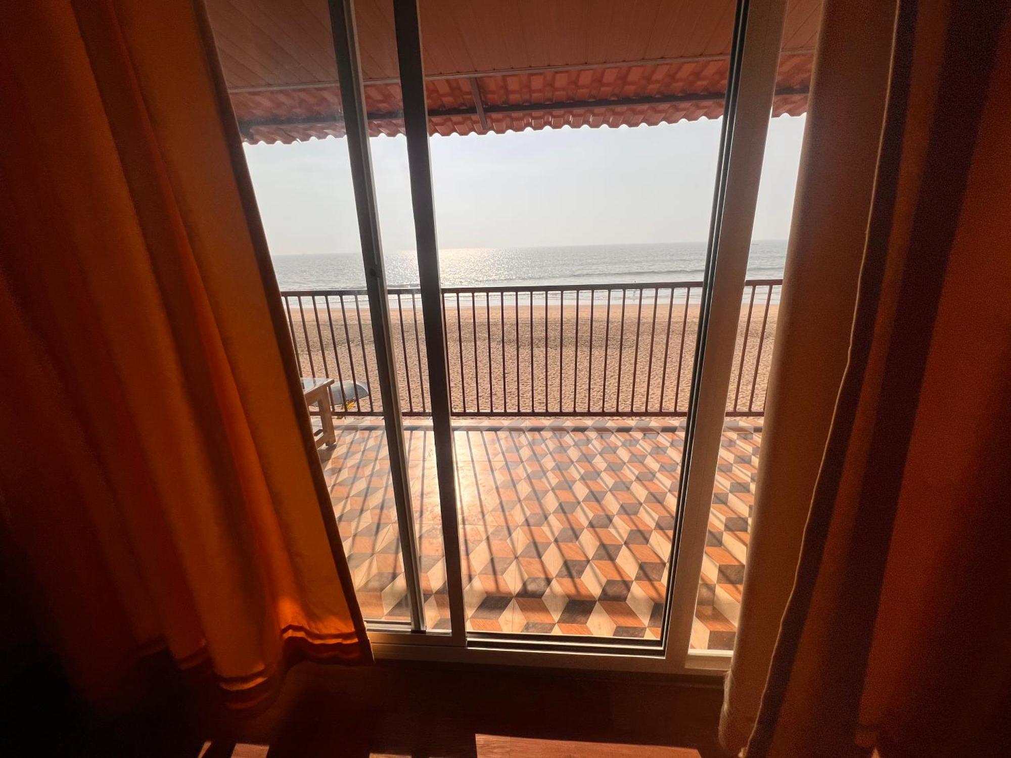 Darsy Residency Hotel Агонда Екстериор снимка